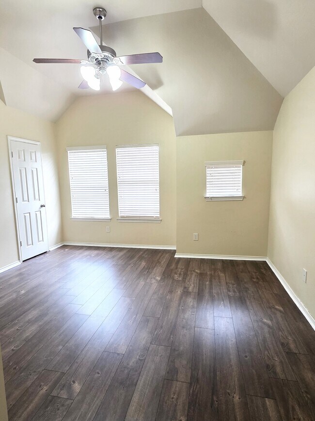 Building Photo - 13705 Evening Wind Dr