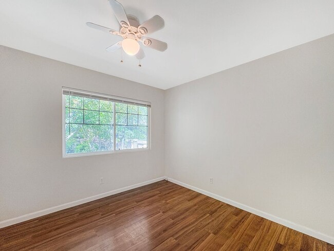 Building Photo - Stunning 3B/2.5BA Home in San Diego w/ Fir...