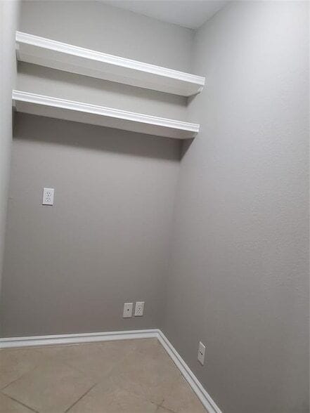 Building Photo - 719 Birch Brook Ln