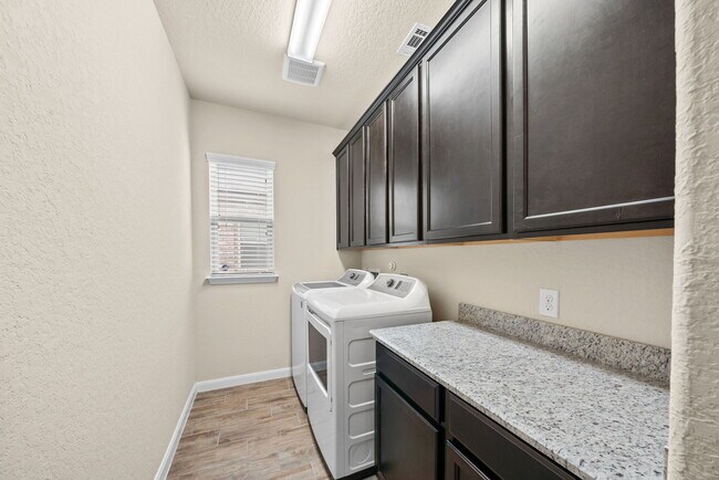 Building Photo - 13207 Frio Parke