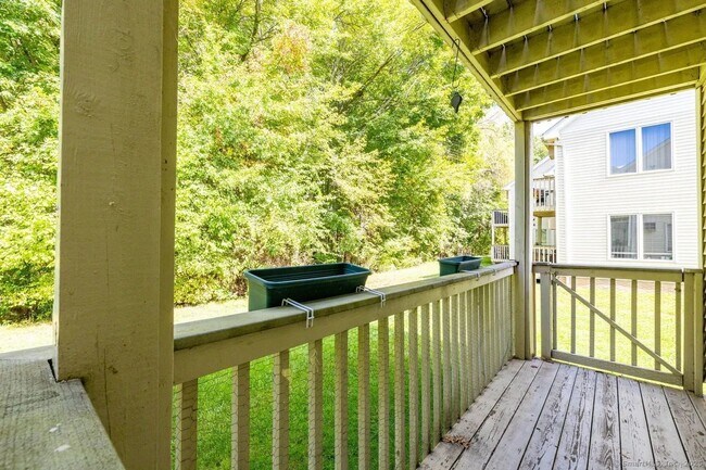 Building Photo - 46 Millbrook Ct