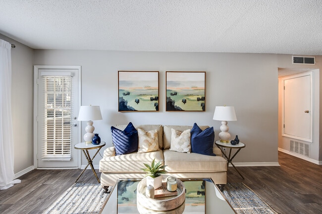 Building Photo - The Alcove