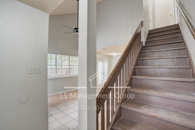 Building Photo - 7517 Oak Chase