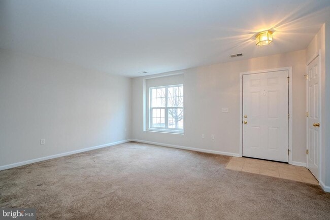 Building Photo - 5 Rafting Way