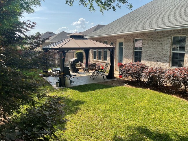 Building Photo - 4BR!! RARE opportunity to RENT at The Stab...