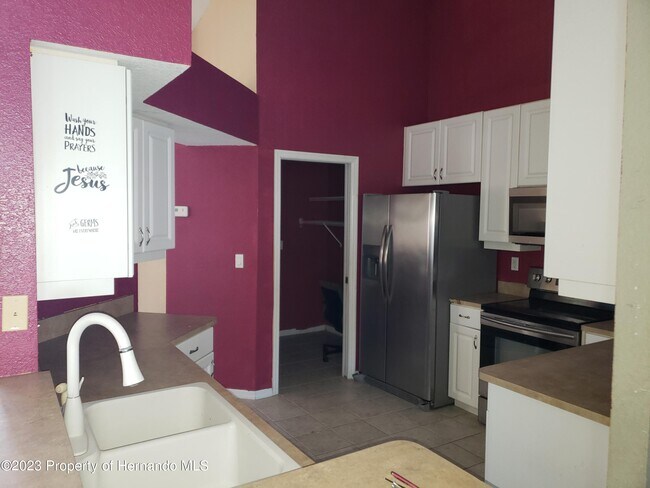 Building Photo - 15433 Sonora Dr