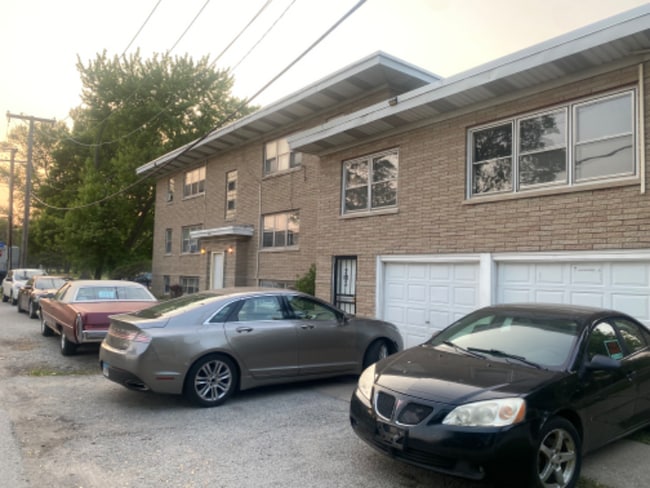 Building Photo - 1069 Burnham Ave