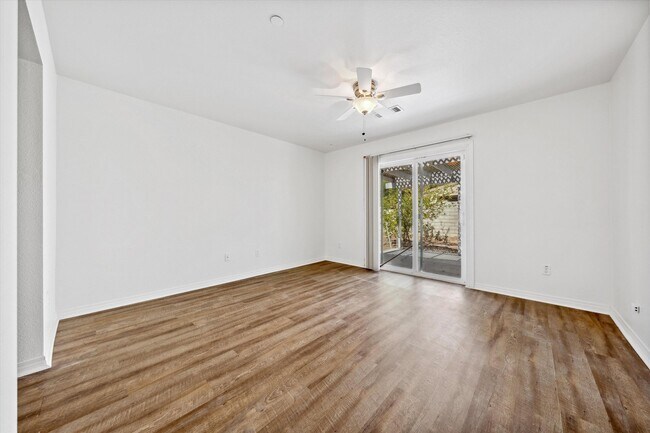 Building Photo - 51735 Avenida Obregon