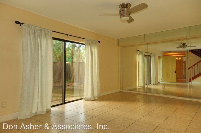 Building Photo - 2 br, 2.5 bath House - 5262 Coral Court Un...