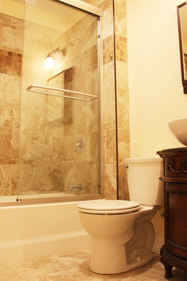 Building Photo - 48 N Champlain St