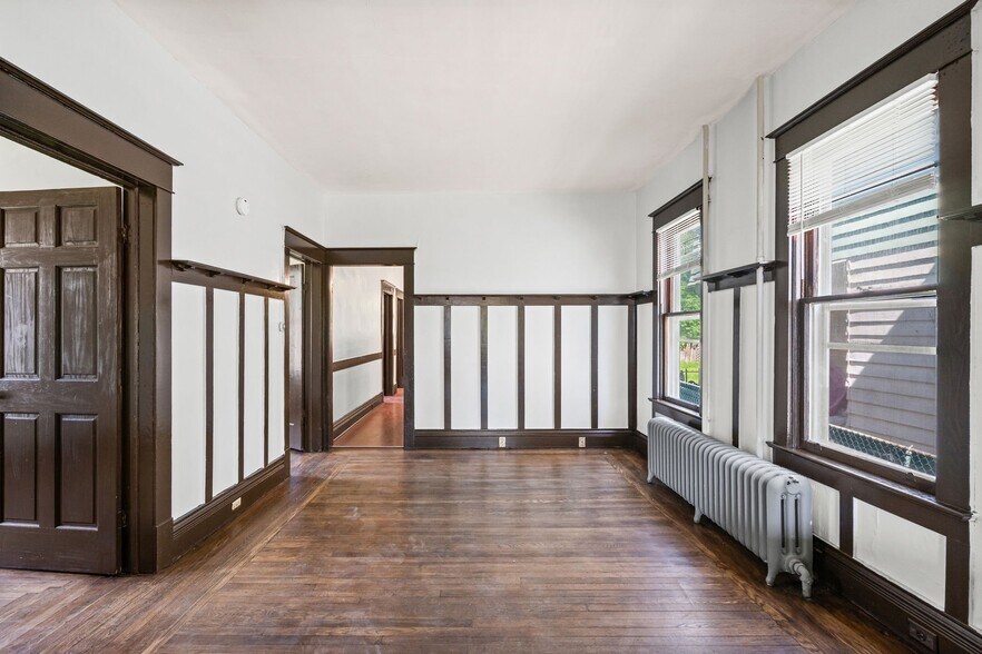 Building Photo - 320 Saratoga Ave