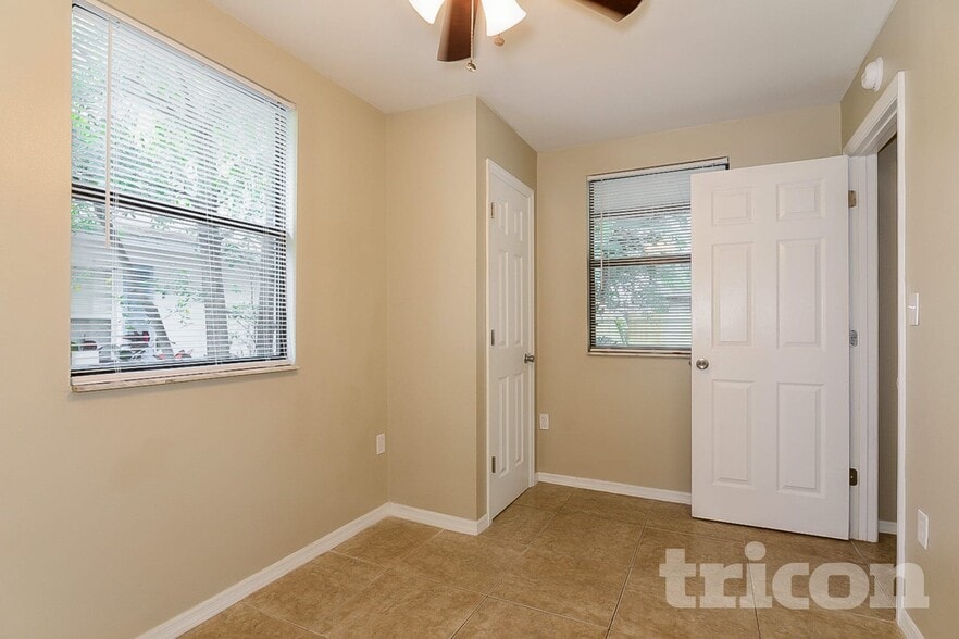 Building Photo - 5843 59th Way N