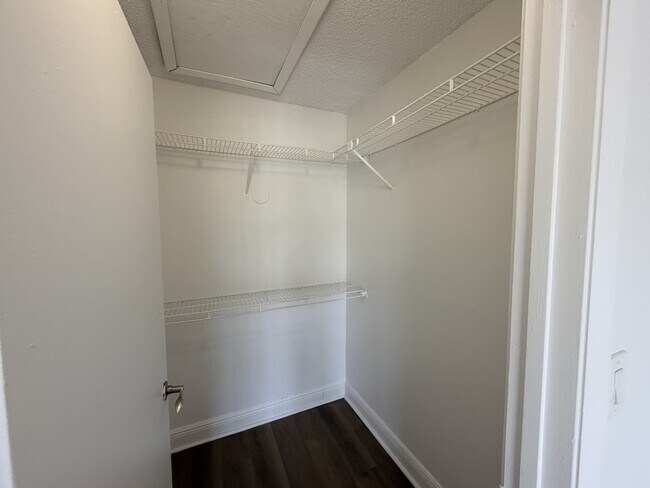 Building Photo - 5720 Rock Island Rd