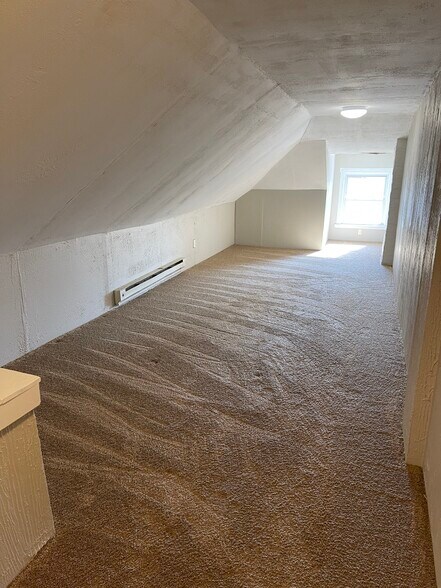 Bedroom 3 - 400 Chittenden Ave