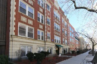 Building Photo - 516 W Melrose St