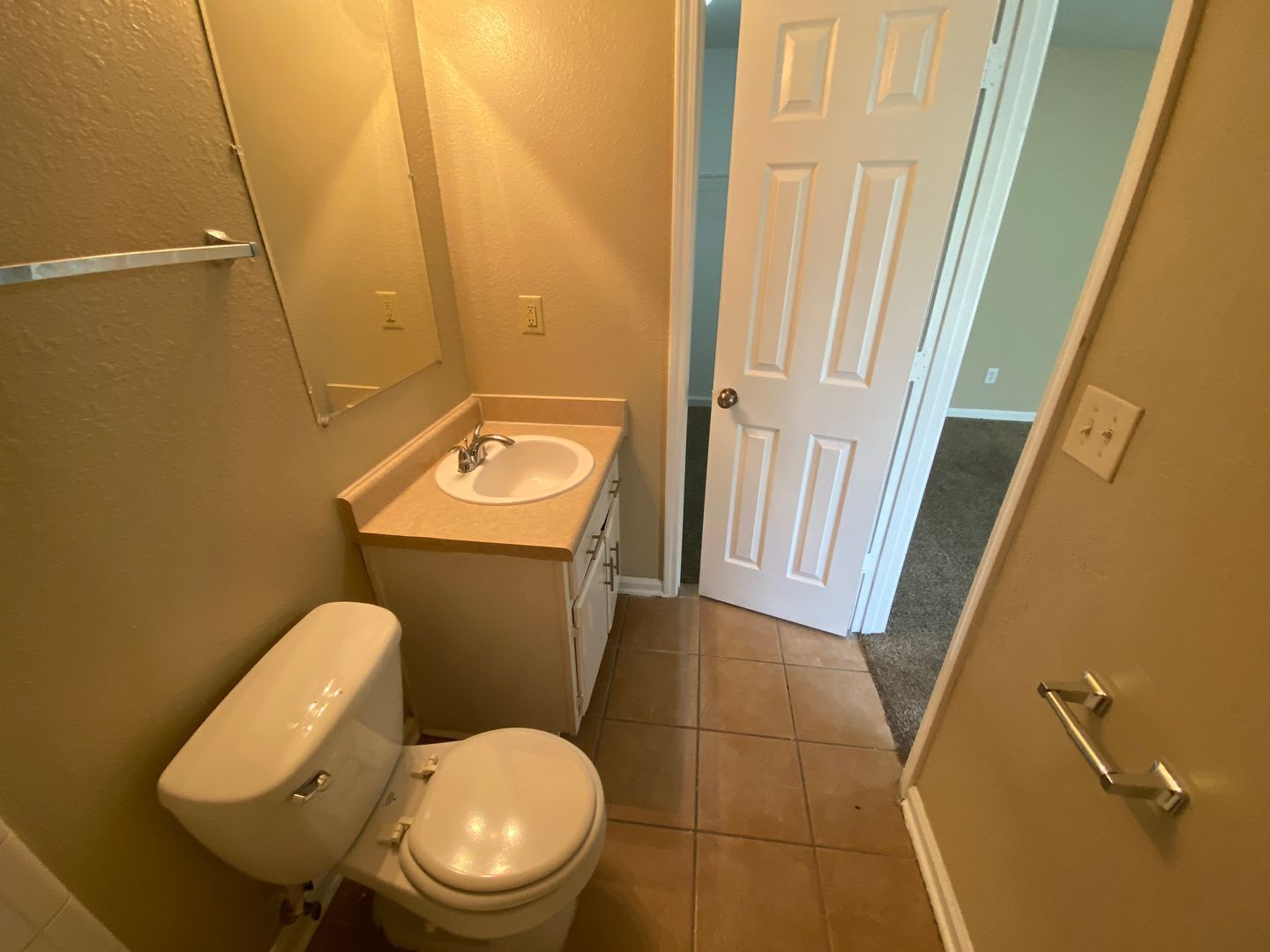 Building Photo - 4832 Royal Run Dr
