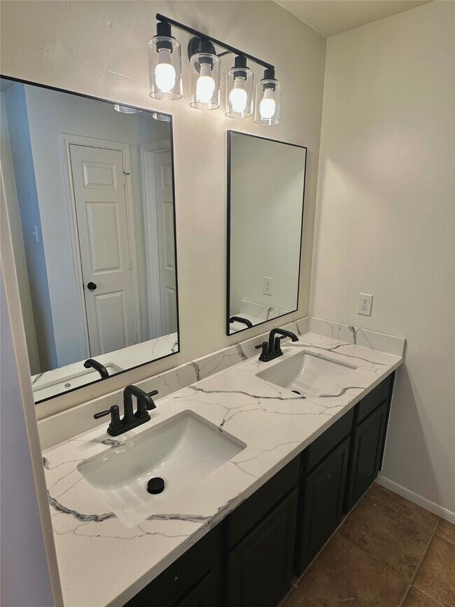 Building Photo - 6919 S Gold River Cir