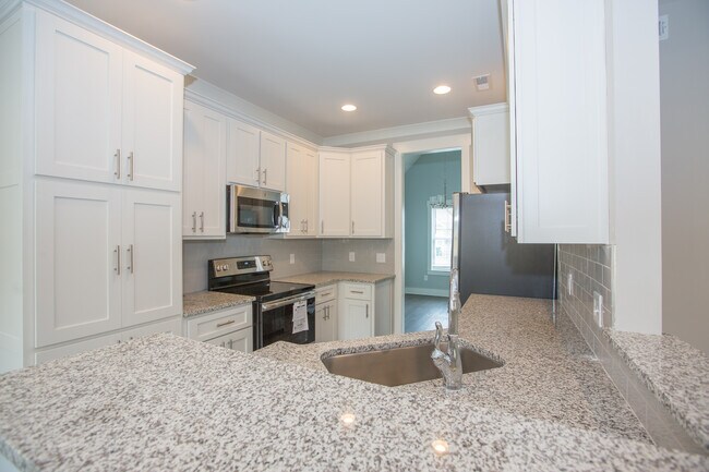 Building Photo - 6190 Tuscany Pl