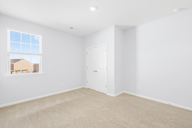 Building Photo - 147 Cherry Birch St
