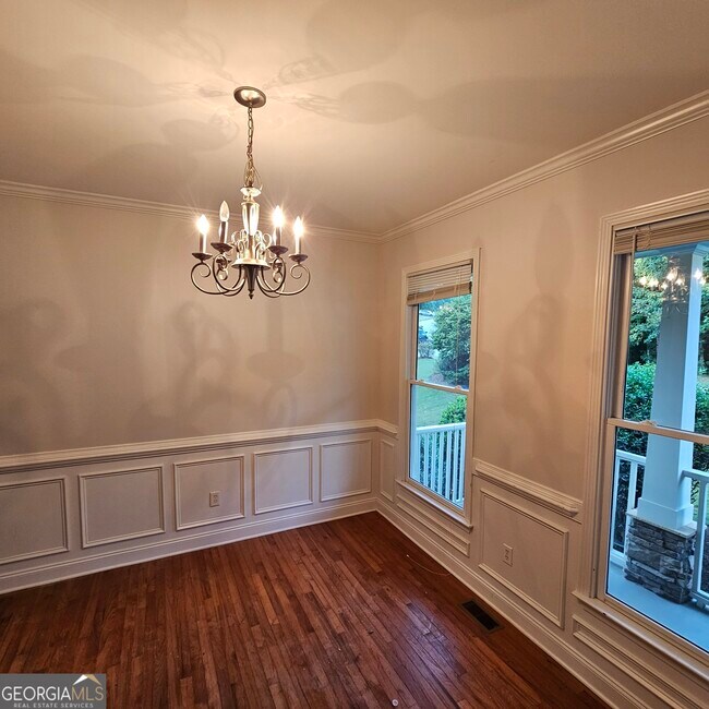 Building Photo - 6141 Long Shore Dr