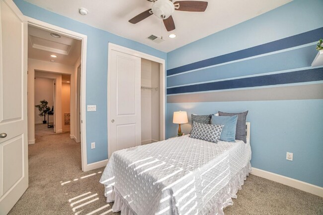 Building Photo - 5368 Campus Dr