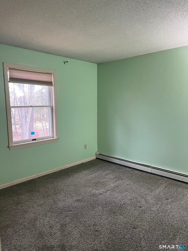 Building Photo - 163 Trotters Way