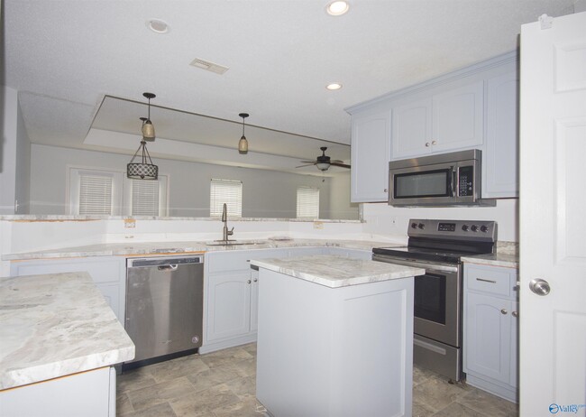 Building Photo - 145 Brass Oak Dr