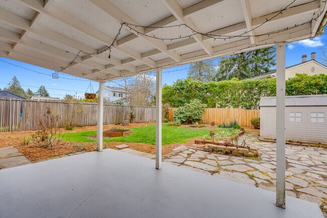 Building Photo - 12620 SW 12th St