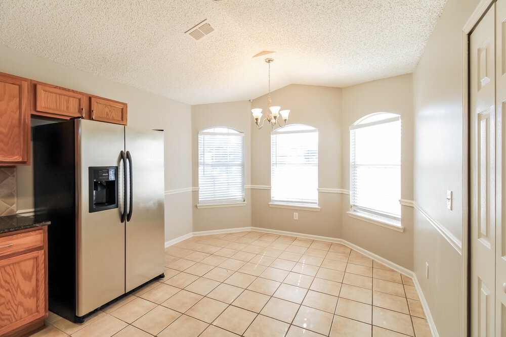 Building Photo - 597 Prosperity Lake Dr