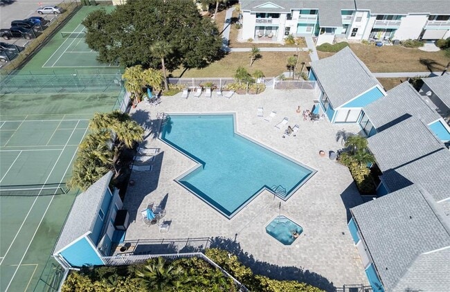 Building Photo - 455 Alt 19