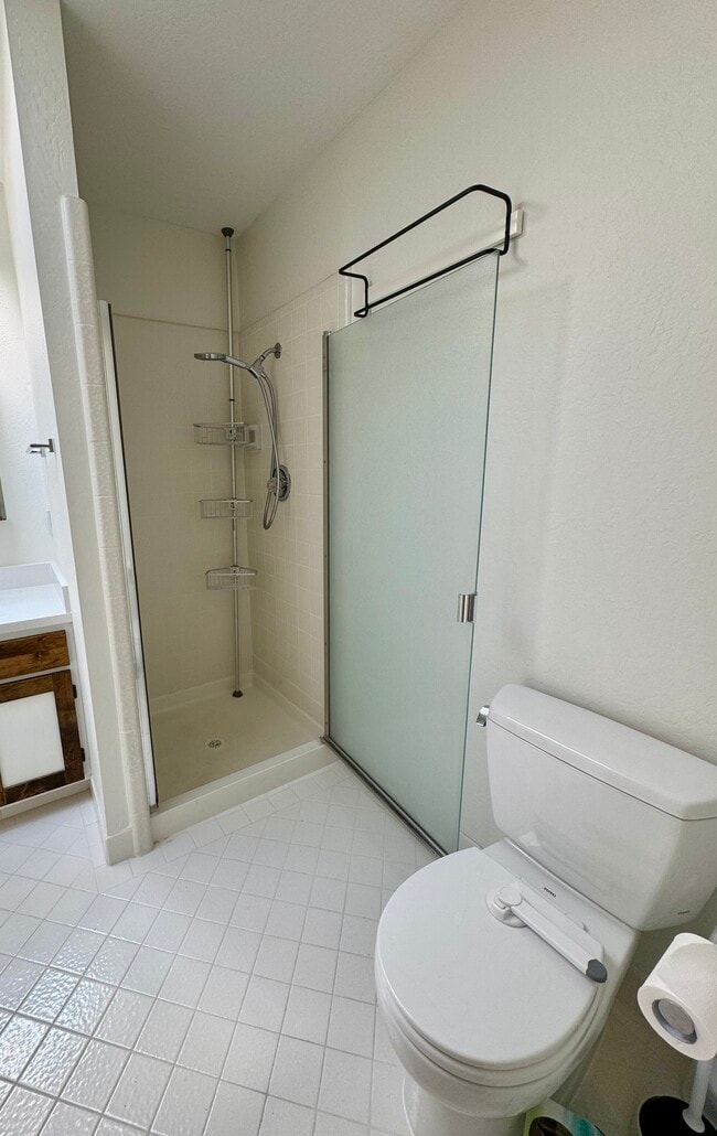 Building Photo - 137 Saint Marys Ave