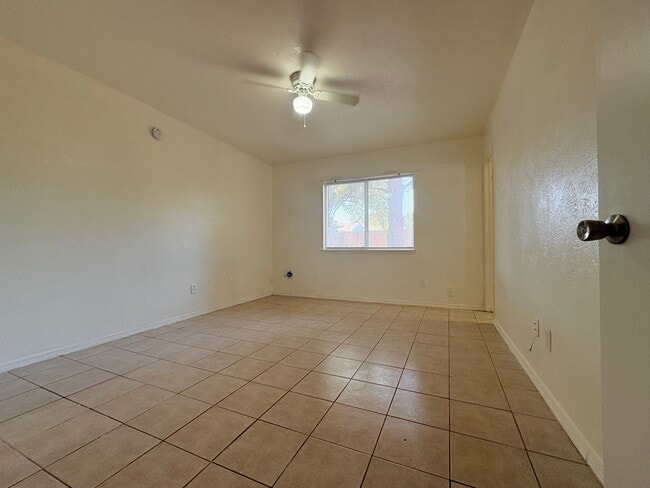 Building Photo - 24411 Beef Canyon Dr
