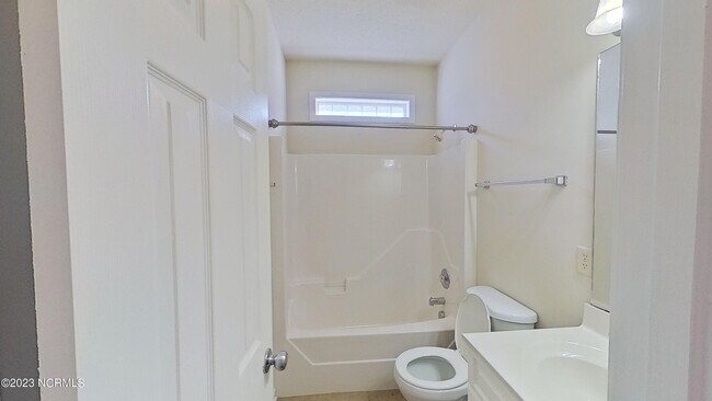 Building Photo - 111 Tylers Cove Way