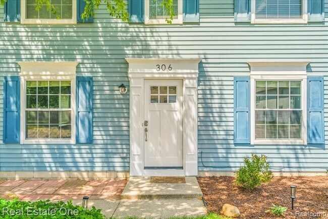 Building Photo - 306 Roe St