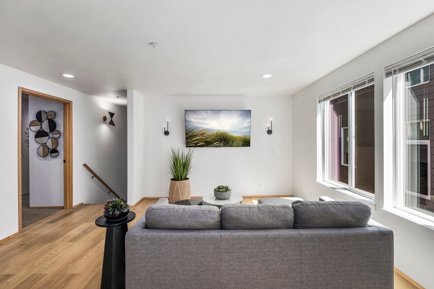 Building Photo - 9301 Linden Ave N