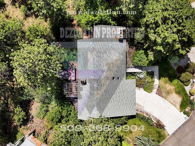 Building Photo - 3,700 sqft of Quiet Luxury & Stunning Views