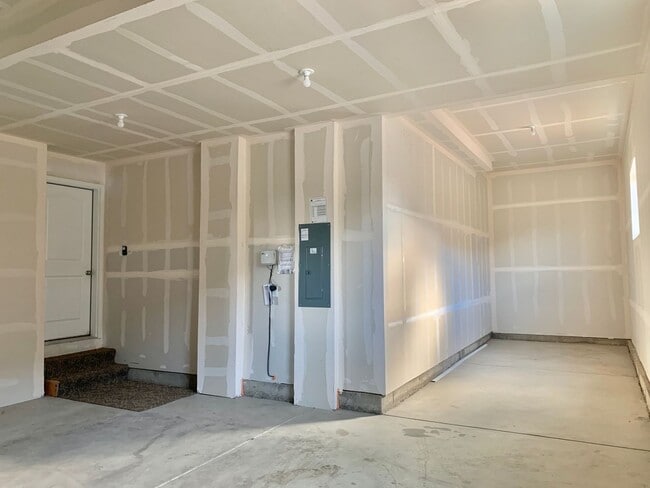 Building Photo - Beautiful 4 Bed/3 Bath West Greeley Home –...