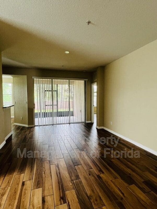Building Photo - 8317 Bella Vida Cir