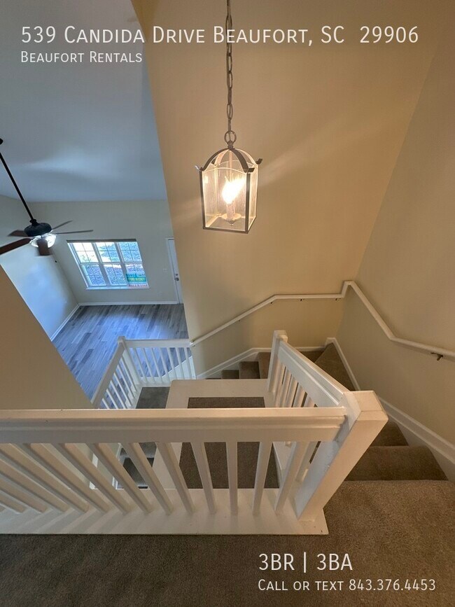Building Photo - 539 Candida Dr
