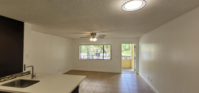 Building Photo - 1824 Meadows Cir W