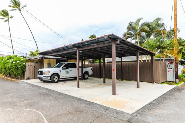 Building Photo - Kahala Avenue Beachside - remodeled 2 bedroom, 1 bath with Luxury Vinyl Plank Flooring