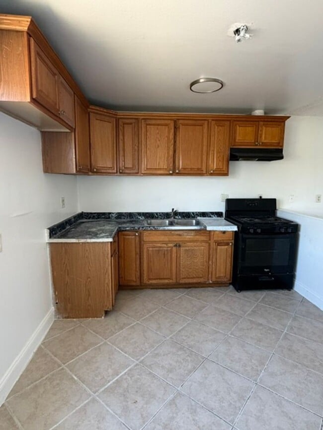 Building Photo - 7782 Mandrell Dr