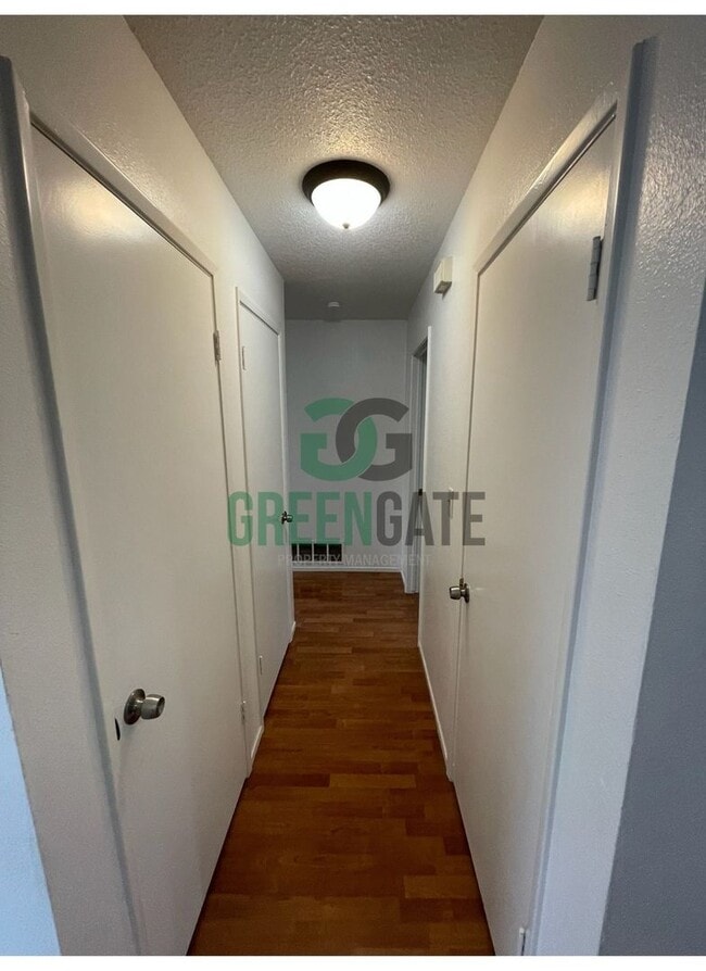 Building Photo - Spacious 4Bedroom 2Bath AVAILABLE NOW in Modesto!!