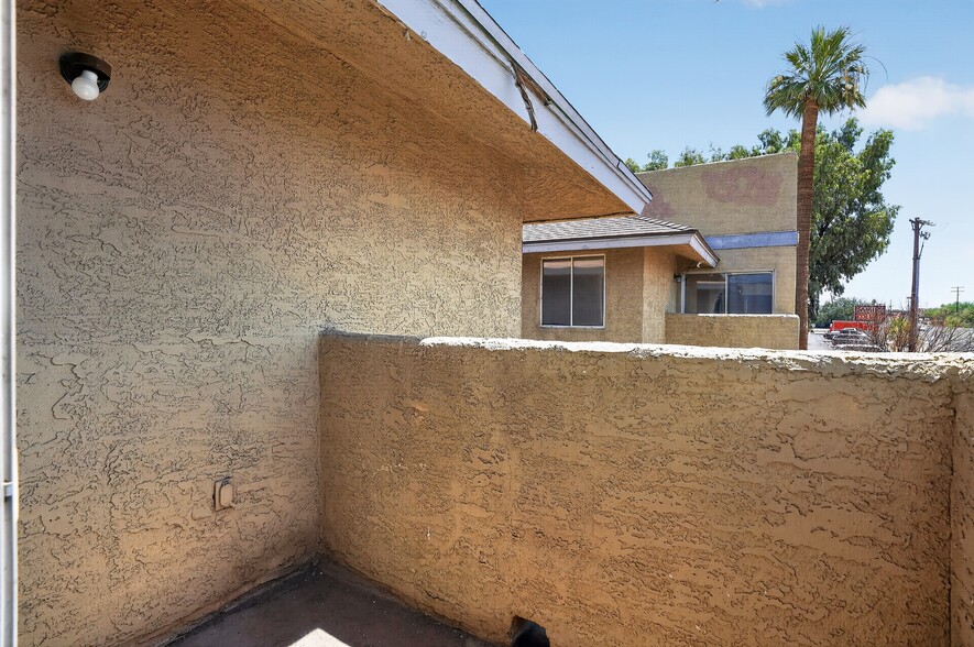 Building Photo - 6911 W Villa Rd