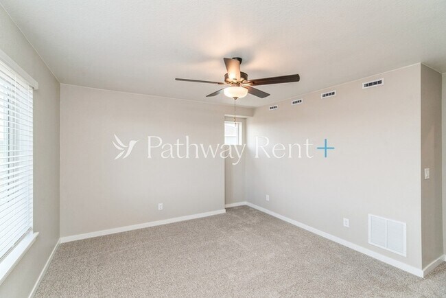 Building Photo - 9351 Yampa St
