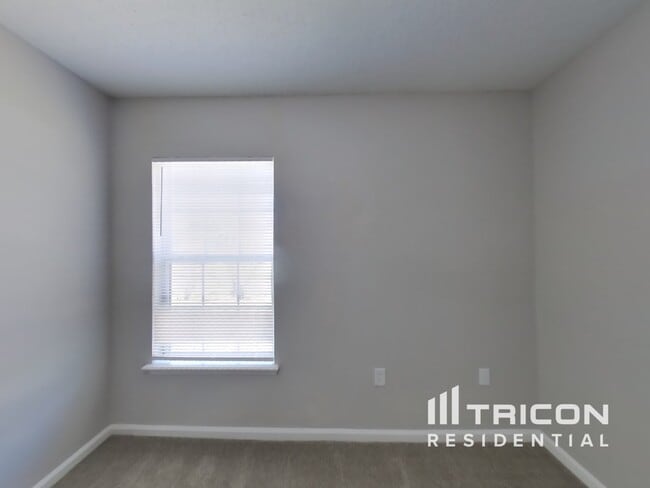 Building Photo - 86294 Cartesian Pointe Dr