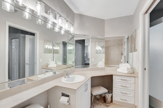 Building Photo - 3606 S Ocean Blvd