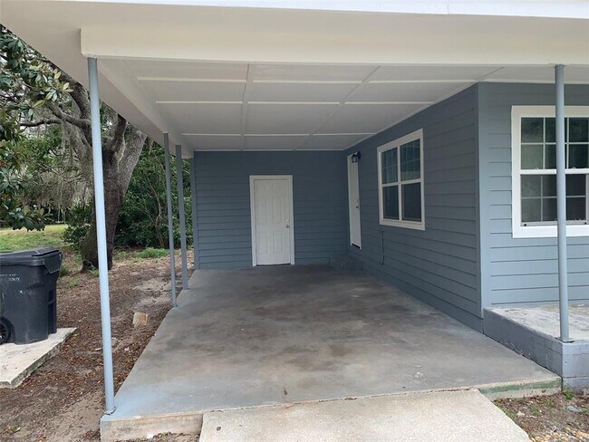 Building Photo - 3042 Azalea Ave