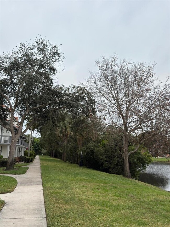 Building Photo - 2042 Alta Meadows Ln