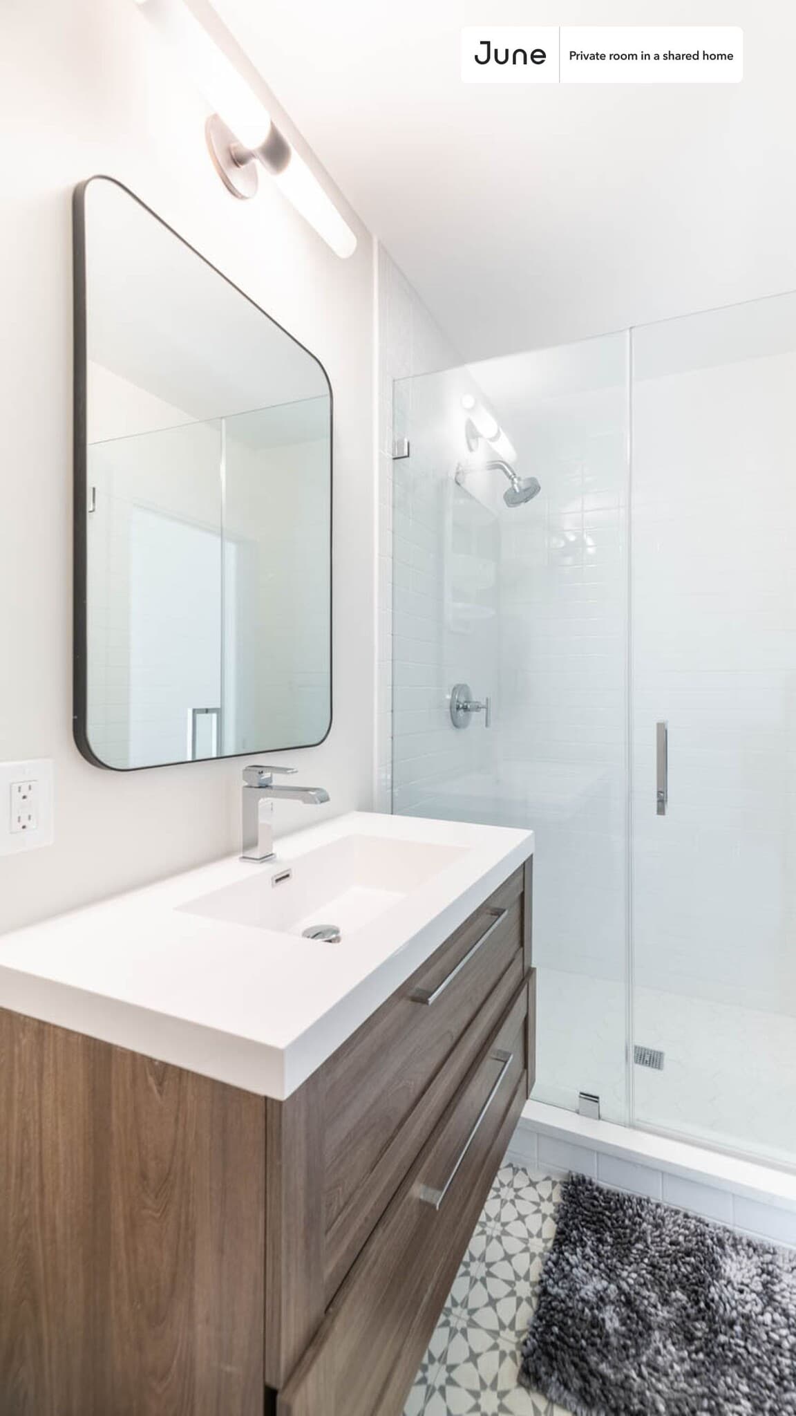 Building Photo - Room in Shared 3 bed/2.5 bath home